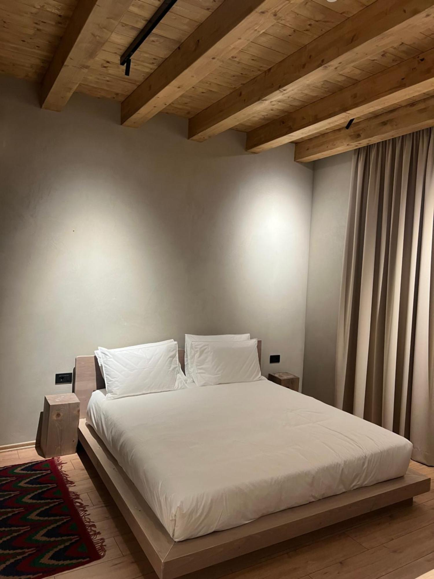 Faces & Places Boutique Hotel Tiranë Ngoại thất bức ảnh