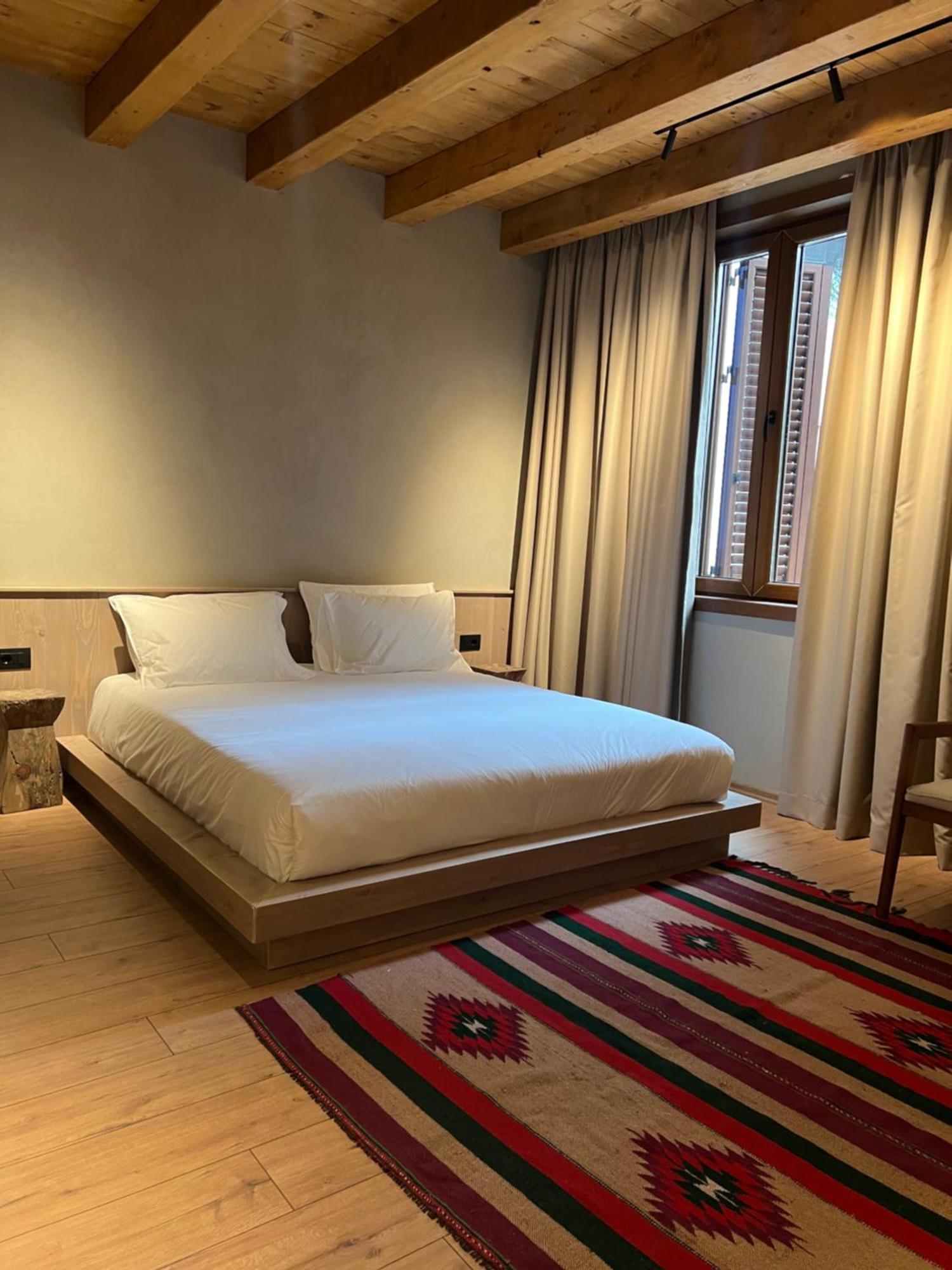 Faces & Places Boutique Hotel Tiranë Ngoại thất bức ảnh