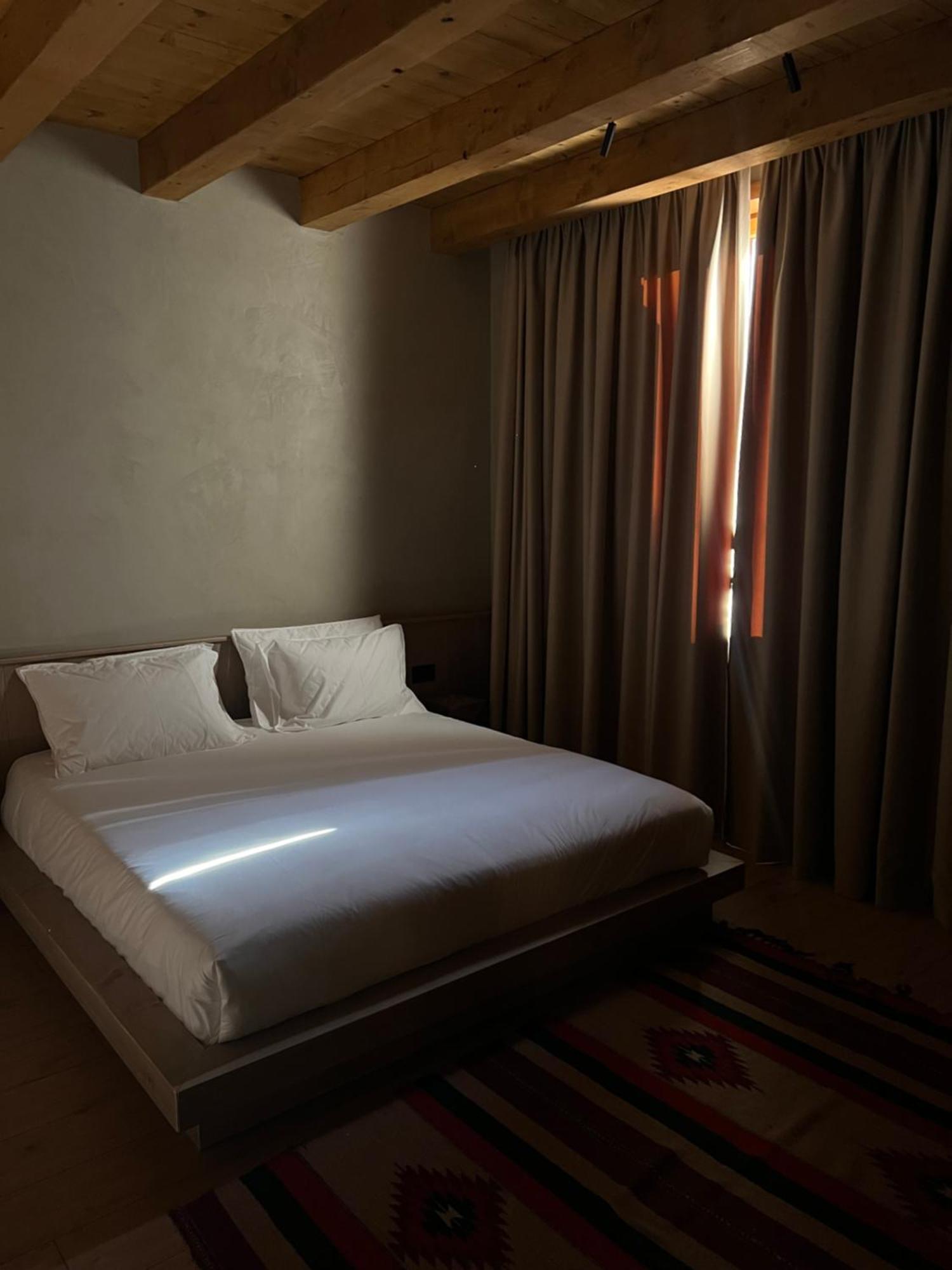 Faces & Places Boutique Hotel Tiranë Ngoại thất bức ảnh